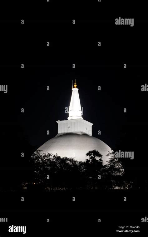 The Ruwanwelisaya glowing in the night Stock Photo - Alamy