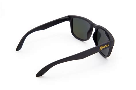 Polarized Solid Black / Phantom Black | Status Shades