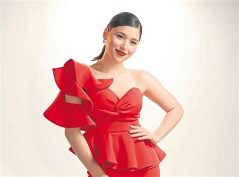 What makes politics a bone of contention between Kylie and dad Robin Padilla | Inquirer ...