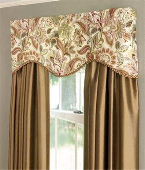 Scalloped Valances - The scalloped valances are feminine and soft, fitting in with the overall ...