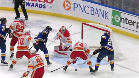 Colton Parayko with a Goal vs. Calgary Flames - Yahoo Sports