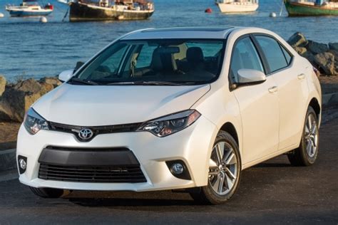 Used 2015 Toyota Corolla S Plus Sedan Review & Ratings | Edmunds