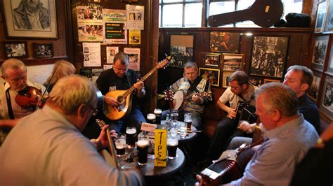 Explore Dublin's traditional Irish music scene - Lonely Planet