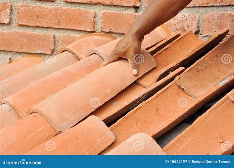 Tile Roof Installation Royalty Free Stock Photography - Image: 10642197