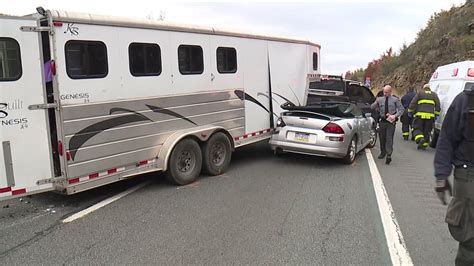 Horse Trailer Crash Closes Part of Interstate 81 in Lackawanna County | wnep.com