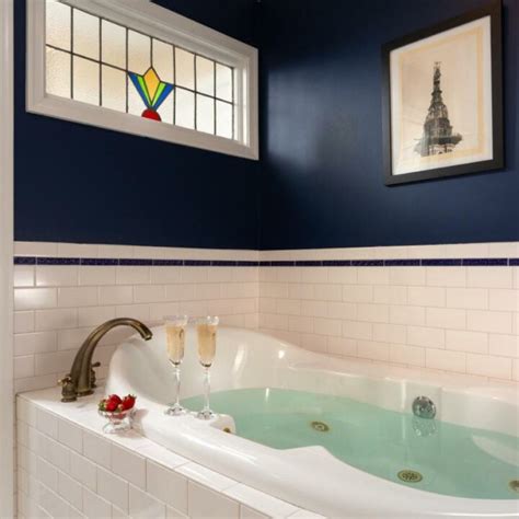 12 Hotels with Jacuzzi in Room Jacksonville Florida: Best hot tub suites