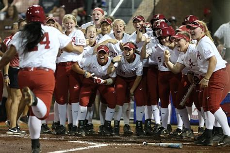 2018 Alabama Softball Ranked #10 by ESPN