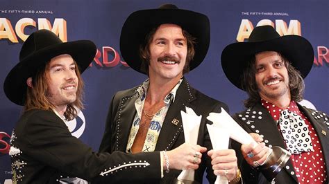 Lead singer of Dripping Springs band Midland ties the knot in 'quiet lil ceremony' | kvue.com