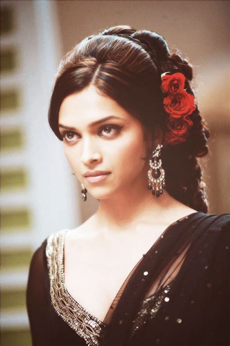 Deepika Padukone in Om Shanti Om | Deepika Now | Pinterest | Deepika padukone, Om shanti om and Om