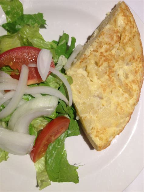 Tortilla de Patatas Recipe - Go Eat Give