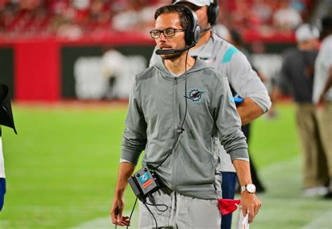 Miami Dolphins Coach Reveals Hilarious Reaction To Hill Trade Rumors