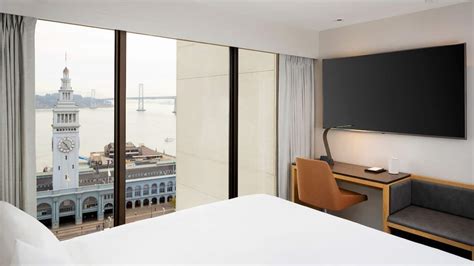 Bay View Hotel Rooms & Suites | Hyatt Regency San Francisco