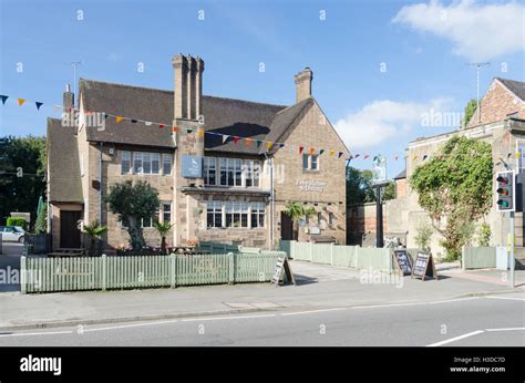 The White Hart pub and restaurant in the Derbyshire town of Duffield Stock Photo - Alamy