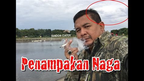 Penampakan NAGA ? - YouTube