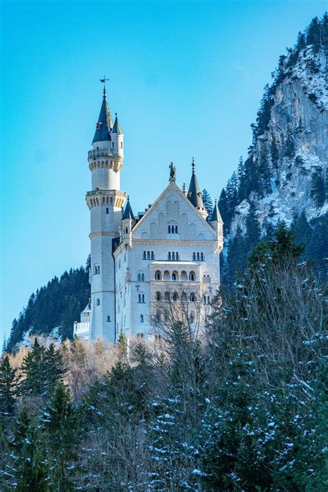 Neuschwanstein Castle in Winter - What you need to know before you visit!