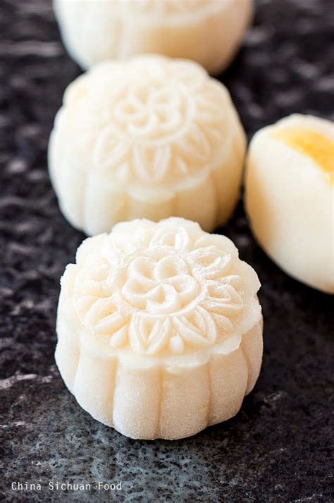 Snow Skin Mooncake-Video Recipe with Custard Filling - China Sichuan Food