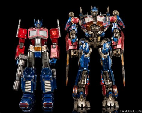 3A Transformers G1 Optimus Prime In-Hand Photo Review - Transformers News - TFW2005