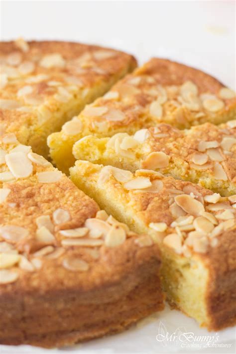 Simple almond cake | Almond recipes, Breakfast dessert, Almond cakes