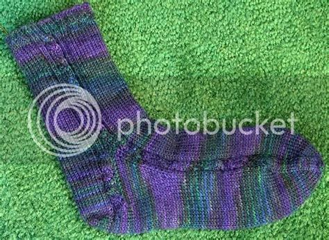 Persnickety Knitter - Gallery: Maria's Cabled Bearfoot Socks