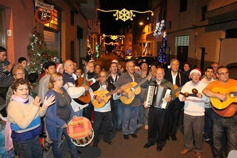 Parranda in The Bronx! Puerto Rican Style Christmas Caroling in Melrose ...