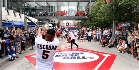 Twins treat fans to Wiffle ball home run derby on Nicollet Mall – Twin ...