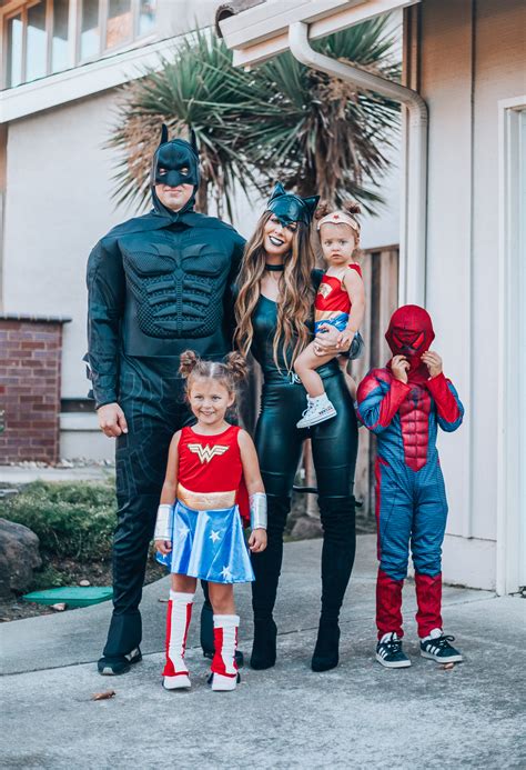 25+ Trending Family Costume Ideas For Halloween 2024