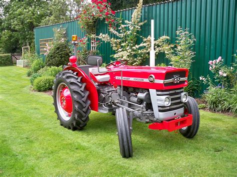 Massey Ferguson 135 | Yard tractors, Vintage tractors, Massey tractor