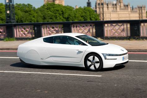 Volkswagen XL1 review | | Auto Express