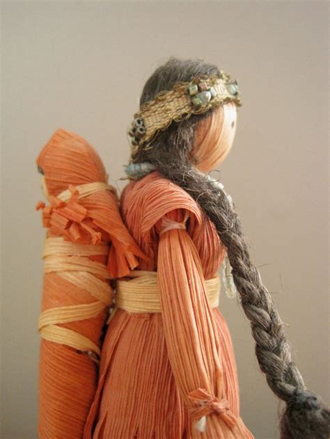 28 best Dolls Corn Husk images on Pinterest | Corn husk dolls, Native americans and Leaves