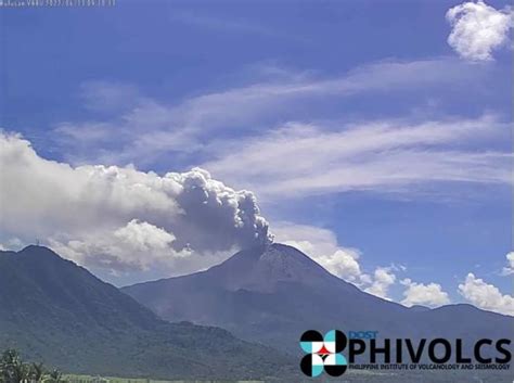 Mount Bulusan update: Fewer volcanic quakes in last 24 hours; Alert Level 1 stays | Inquirer News