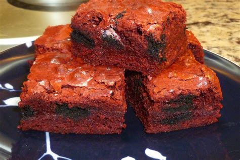 The Pastry Chef's Baking: Red Velvet Oreo Brownies