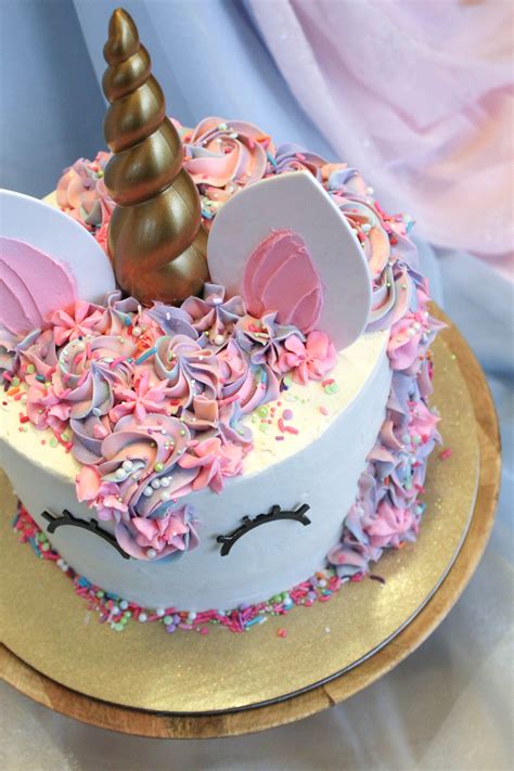 Unicorn Cake - Recipes Inspired by Mom