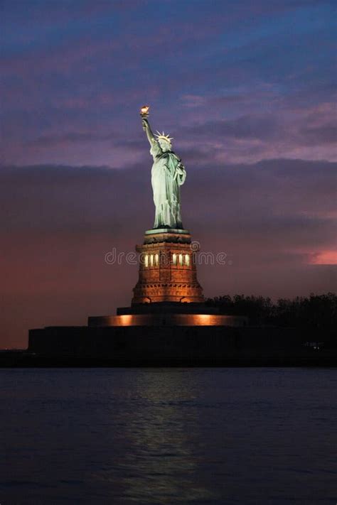 Statue of liberty at night stock photo. Image of architecture - 178823290