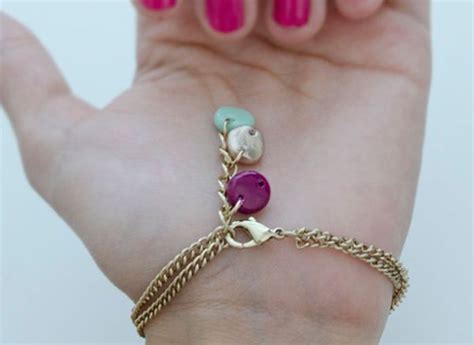 CLAY AND NAIL POLISH DIY BRACELET - The Folding Chair