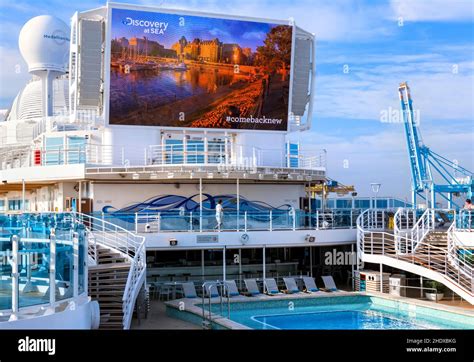 Sky Princess cruise ship Stock Photo - Alamy