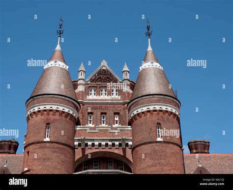 Portsmouth city museum hi-res stock photography and images - Alamy