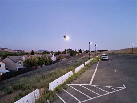 Solar Parking Lot Lighting for Sydney Cricket Ground Car Park | LEADSUN