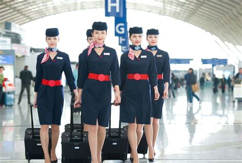 26 Airlines With The Best Cabin Crew Uniforms - Seasia.co