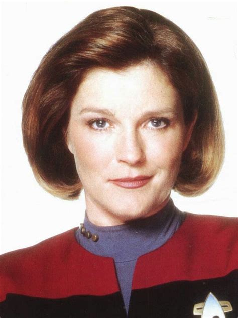 Kate Mulgrew as Captain Janeway in Star Trek Voyager. | Star trek characters, Star trek episodes ...