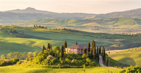 A Romantic Tuscany Honeymoon for Wine & Art Lovers