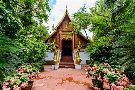 Wat Phra Kaew Chiang Rai ‘Feast your eyes with its emeral Lord Buddha’