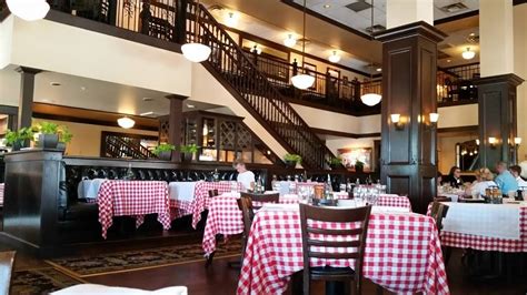 Maggiano's Little Italy | Short Pump, Town Center, 11800 W Broad St, Richmond, VA 23233, USA