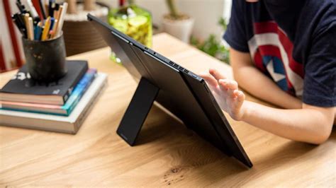 Asus Zenbook 17 Fold OLED review - Techno Blender