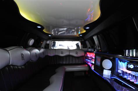 Rolls Royce Phantom Kit Limousine - Edmonton Hummer Limos