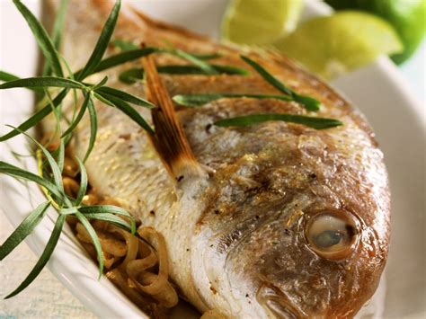 Grilled sea bream Recipe | EatSmarter