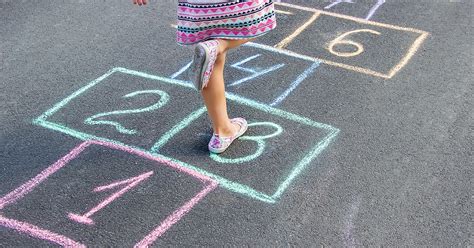 22 Playful Sidewalk Chalk Ideas to Inspire Children to Create Outdoors