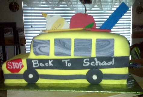 School Bus Cake - CakeCentral.com