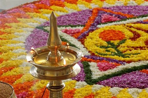 Tourist Attraction India: Onam Festival Images Kerala | pooja time Onam ...