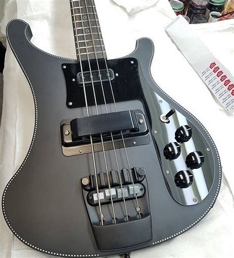 So that new @rickenbackerguitars bass is insanely sick. I want every stoner/doom metal band for ...