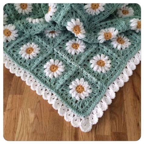 Field of Daisies Blanket | Crochet daisy, Crochet square patterns, Crochet edging